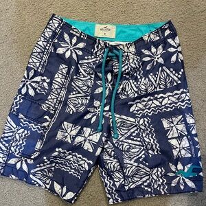 Hollister Men's Navy white pattern Hawaiian swim trunks Board Shorts medium